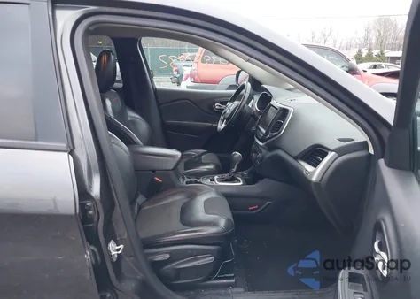 2016 Jeep Cherokee Trailhawk z USA, uszkodzony, nr VIN 1C4PJMBS7GW109953